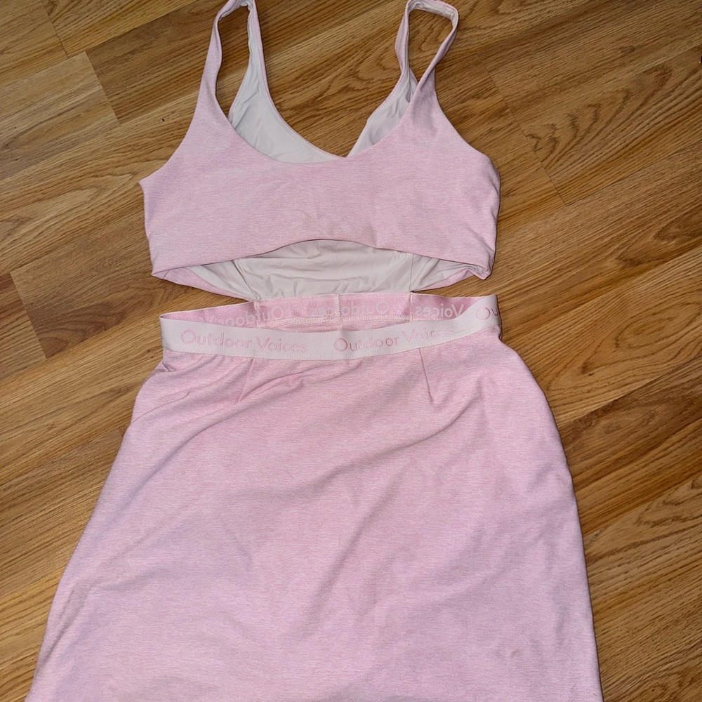 PINK OUTDOOR VOICES EXERCISE DRESS !!